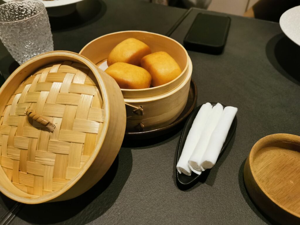Il pane al vapore del ristorante Ego