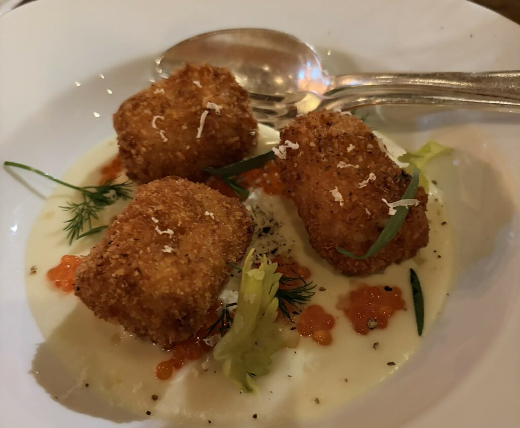 Crocchette di patate, porri e trota.