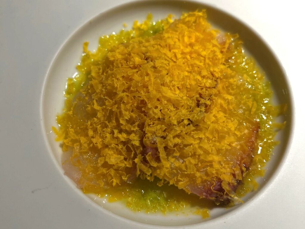 Muggine con tuorlo e colatura di alici.