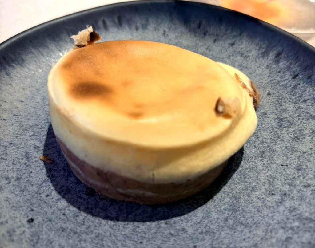 Soufflé al cioccolato bianco e crema.