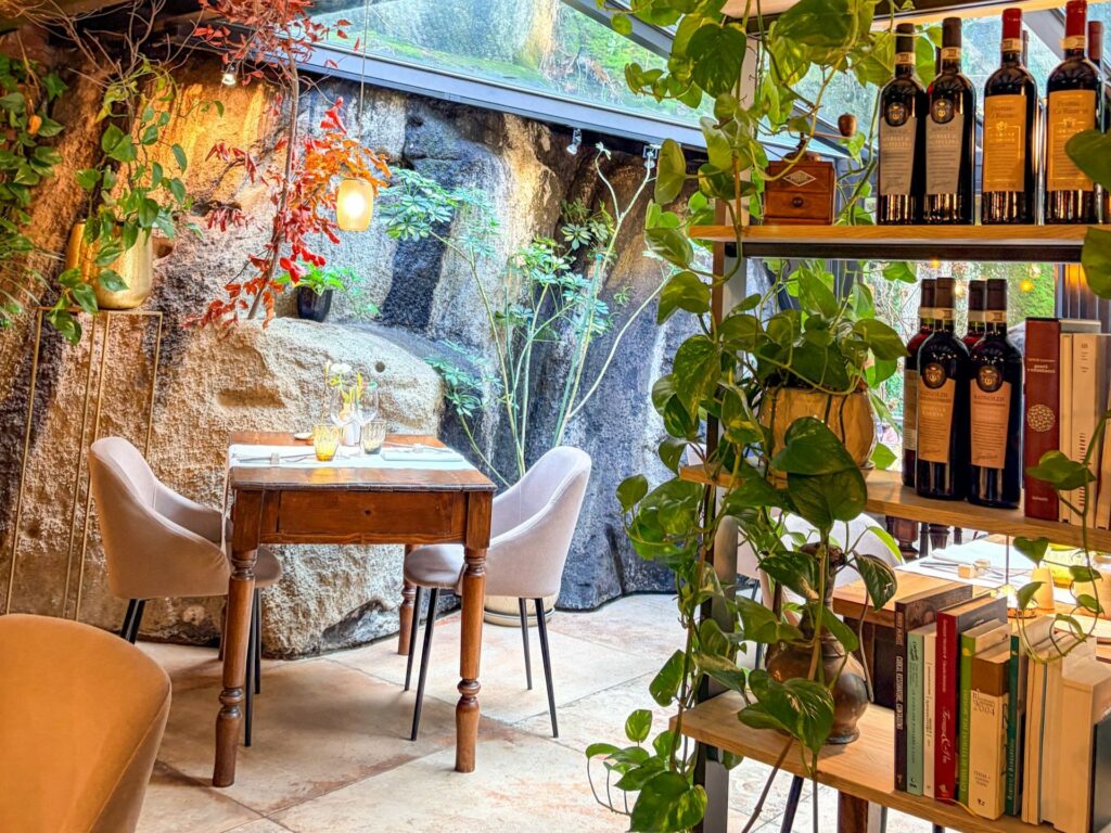 Uno scorcio della sala di Crotto Valtellina