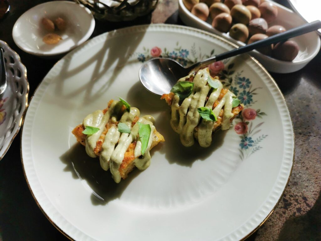 Cipolle e salsa tartara del bistrot agro