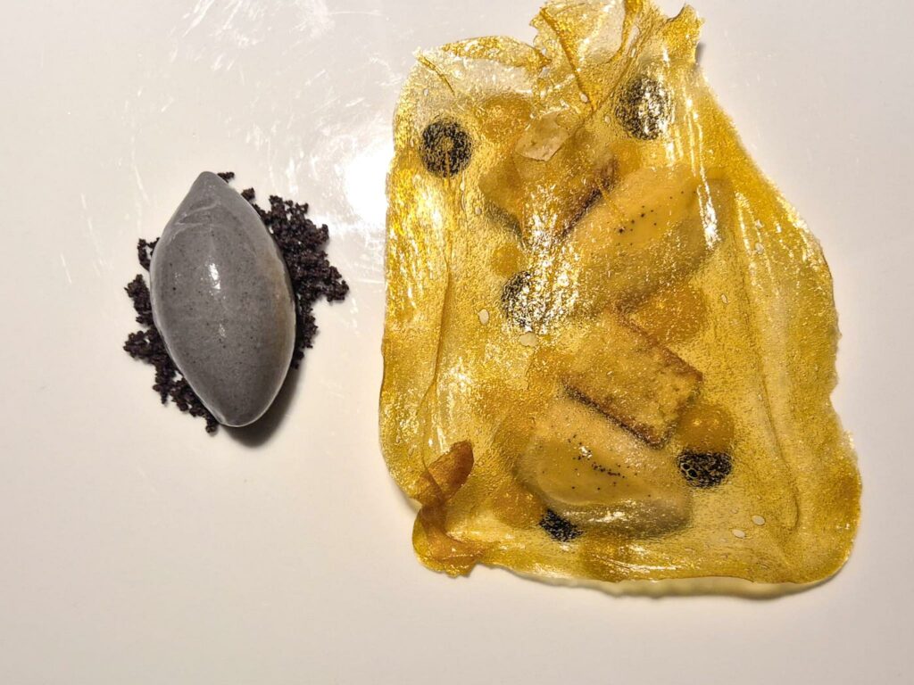 Topinambur, mandarino, sesamo nero.