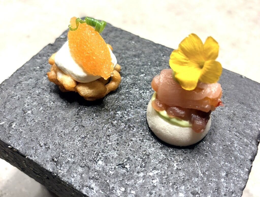 Salmone selvatico, wasabi, uova di coregone.