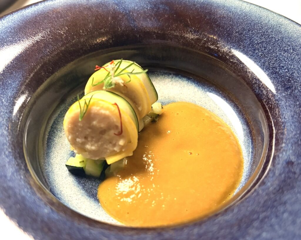 Granchio delle nevi, ghiozzo, zafferano.