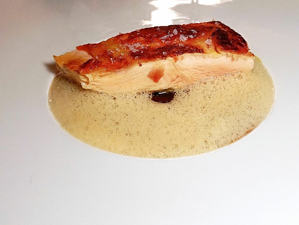 Pollo, kimchi e curry verde del ristorante Veritas