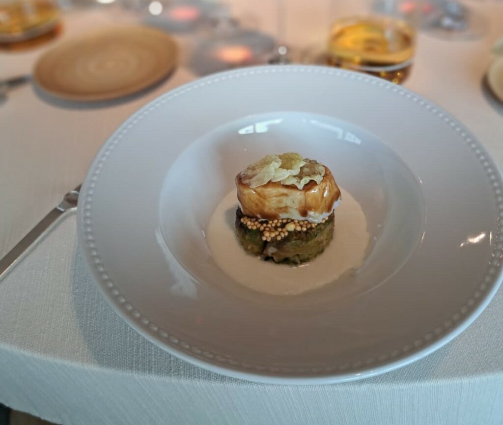 Pecora, verza, senape e formaggio di capra servito all'evento "Roero incontra Milano"