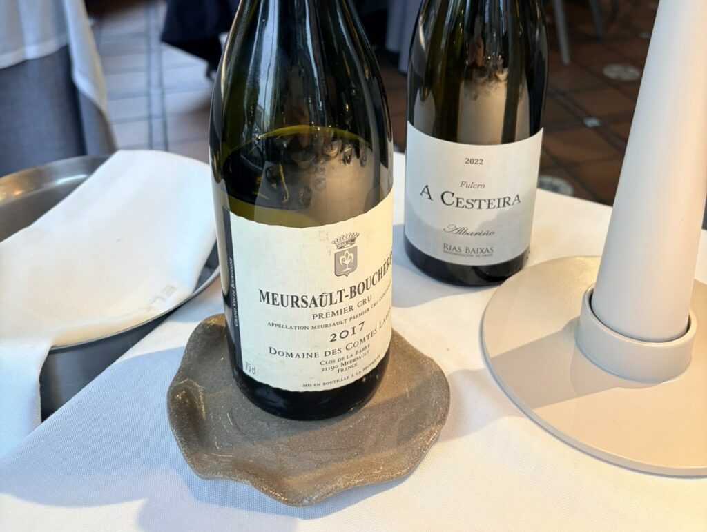 I due vini bianchi bevuti al ristorante Elkano