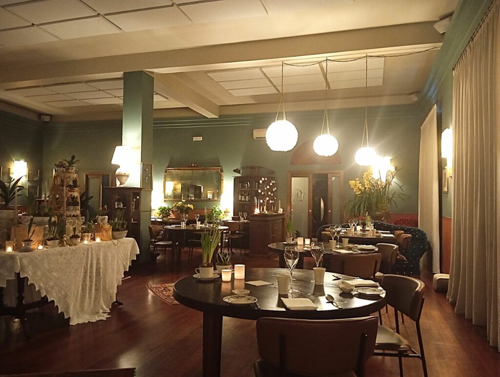 La sala del ristorante Oasis