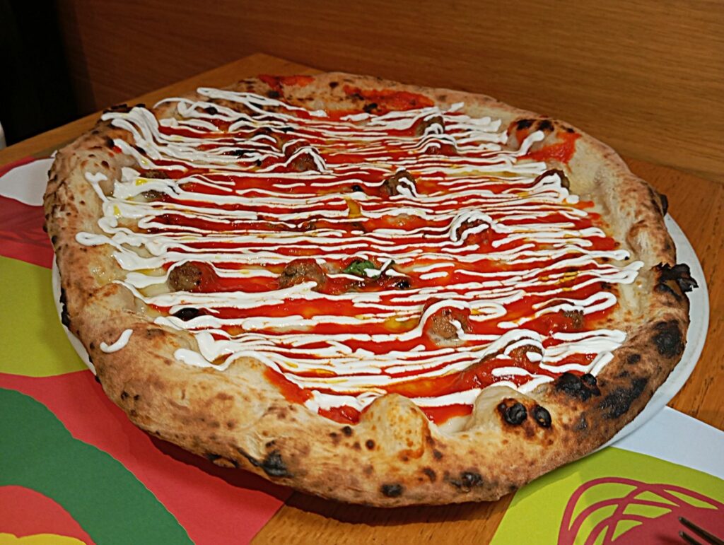 Nonna Rosa (Raù, polpettine e crema di ricotta fredda) della pizzeria Salvo