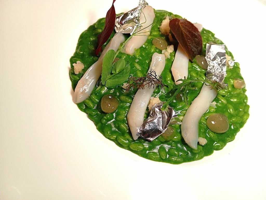Risotto, ortica, cannolicchio e limone