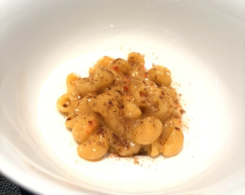pasta, pomodoro giallo, genziana e anice