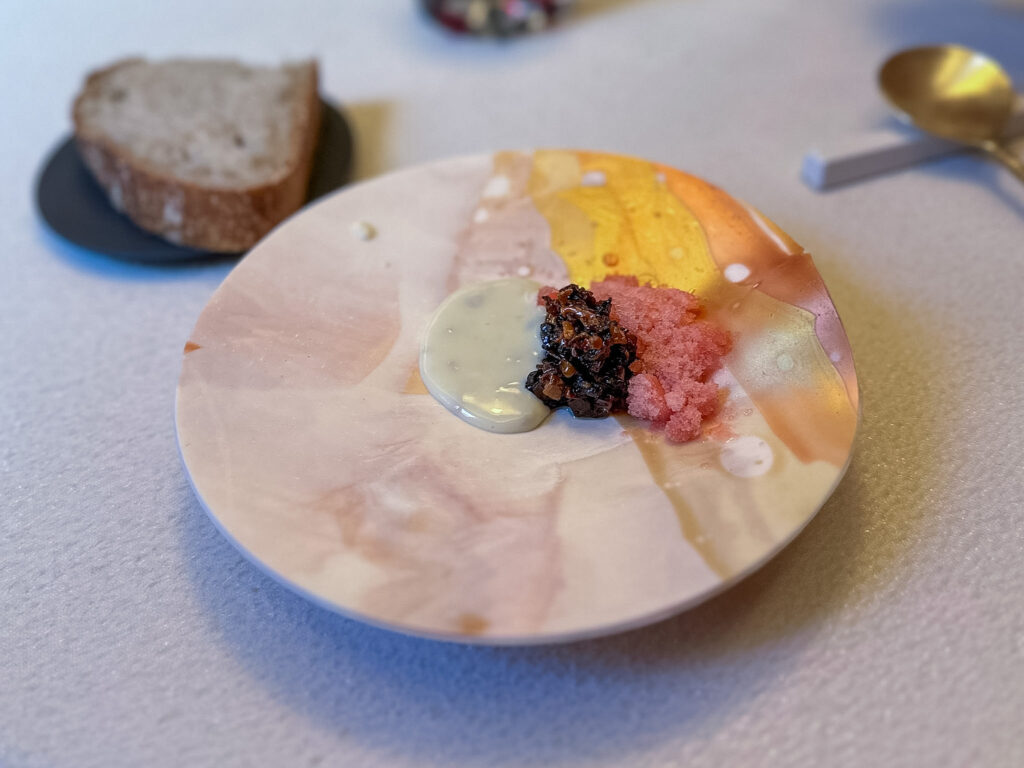 Champignon, anguria e gorgonzola di Contraste dello chef Perdomo