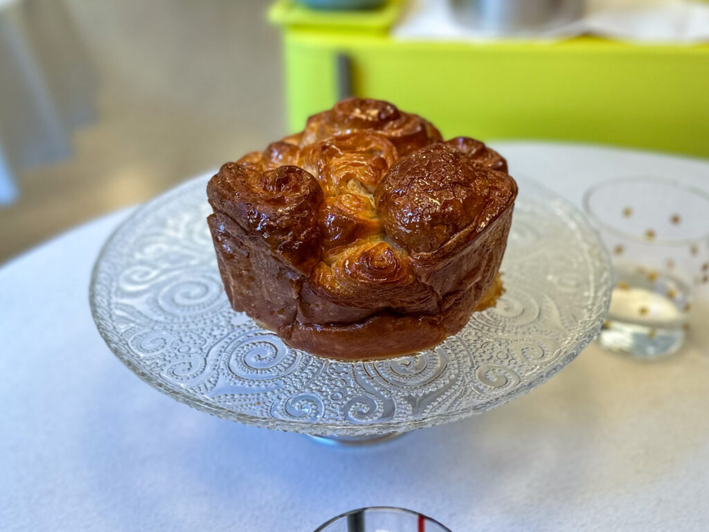 Torta di rose (e gelato alla vaniglia) di Contraste dello chef Perdomo