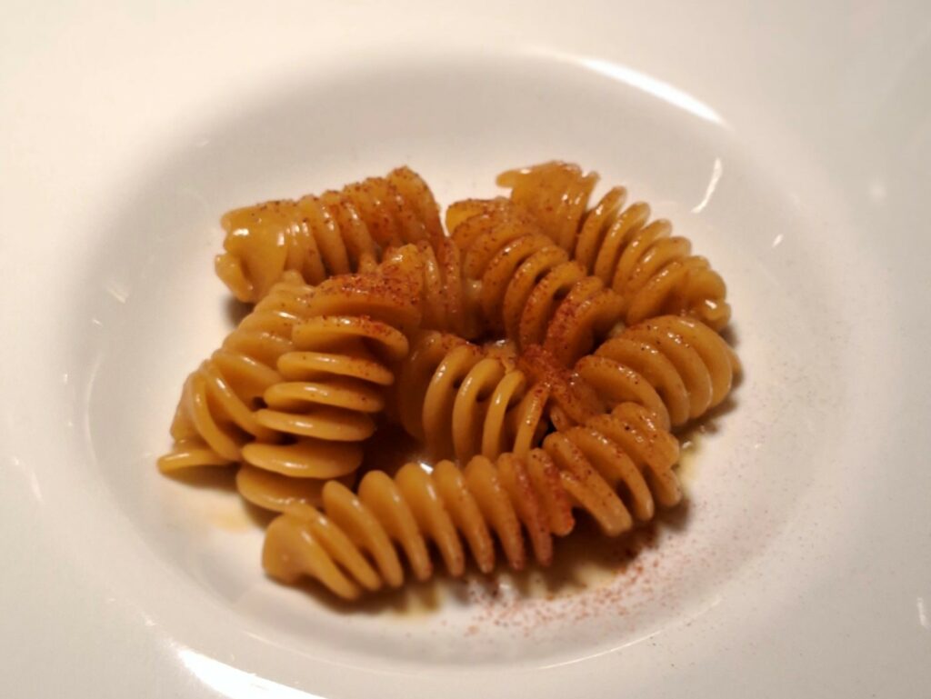 Fusillone Monograno Felicetti, brodo di recupero e crespino