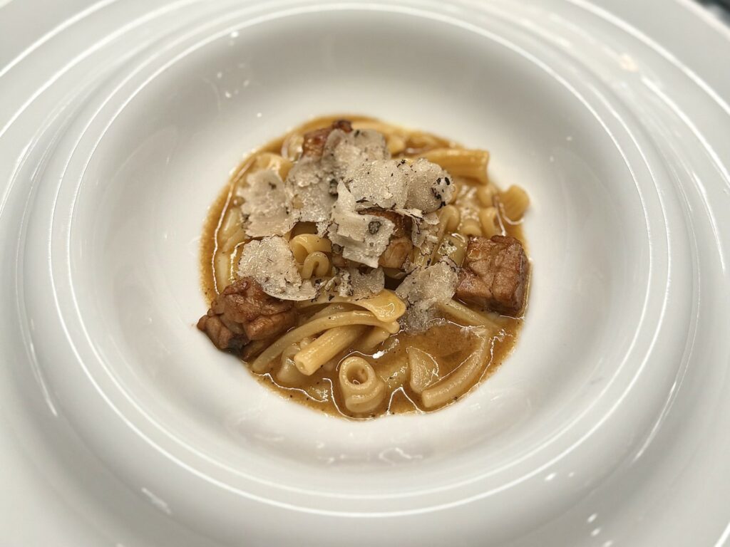 Minestra di pasta mista, patata ratta, animella di vitello, tartufo del Blum di Taormina