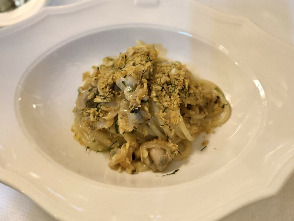 Spaghettone con le vongole del ristorante La Gamella
