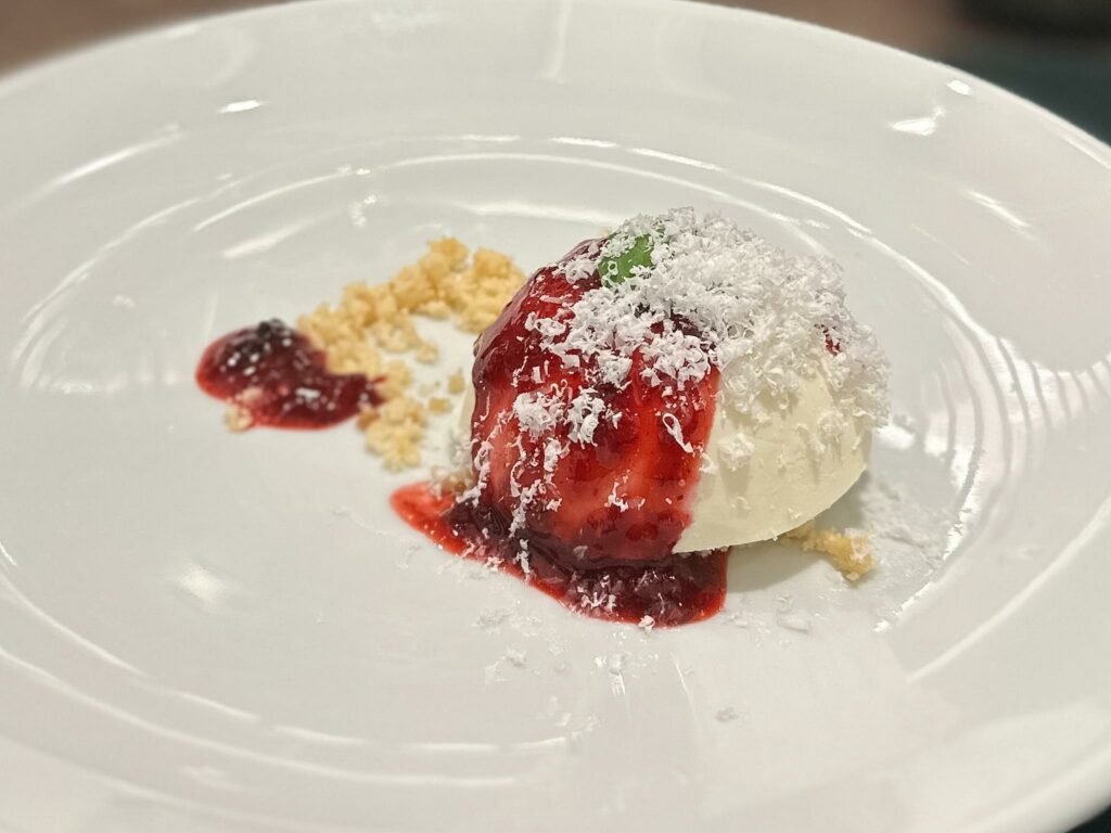 Mozza-cake ai frutti di bosco.