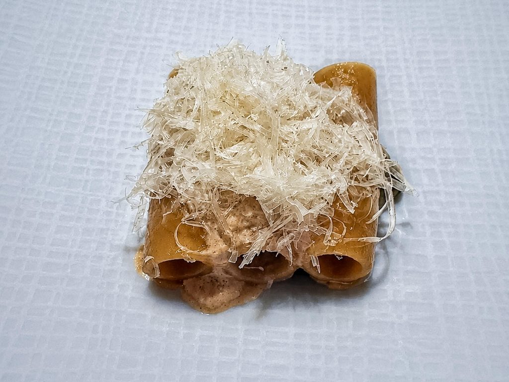 Candele spezzate, licheni, vaniglia e pecorino crotonese

