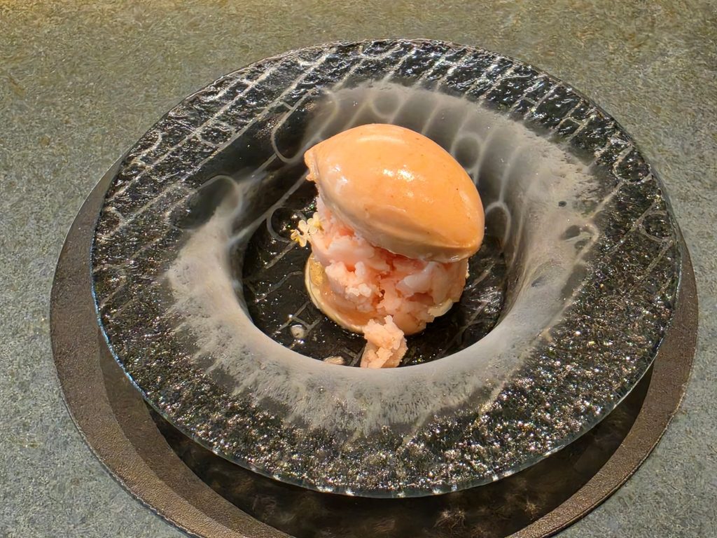 Pre dessert: granita di pompelmo e fiore di sambuco, gelato alle prugne, prugna fermentata di Harry's piccolo Metullio