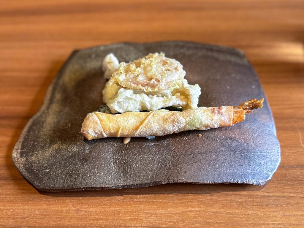 Involtino di gamberoni ed edamame Iyo Omakase