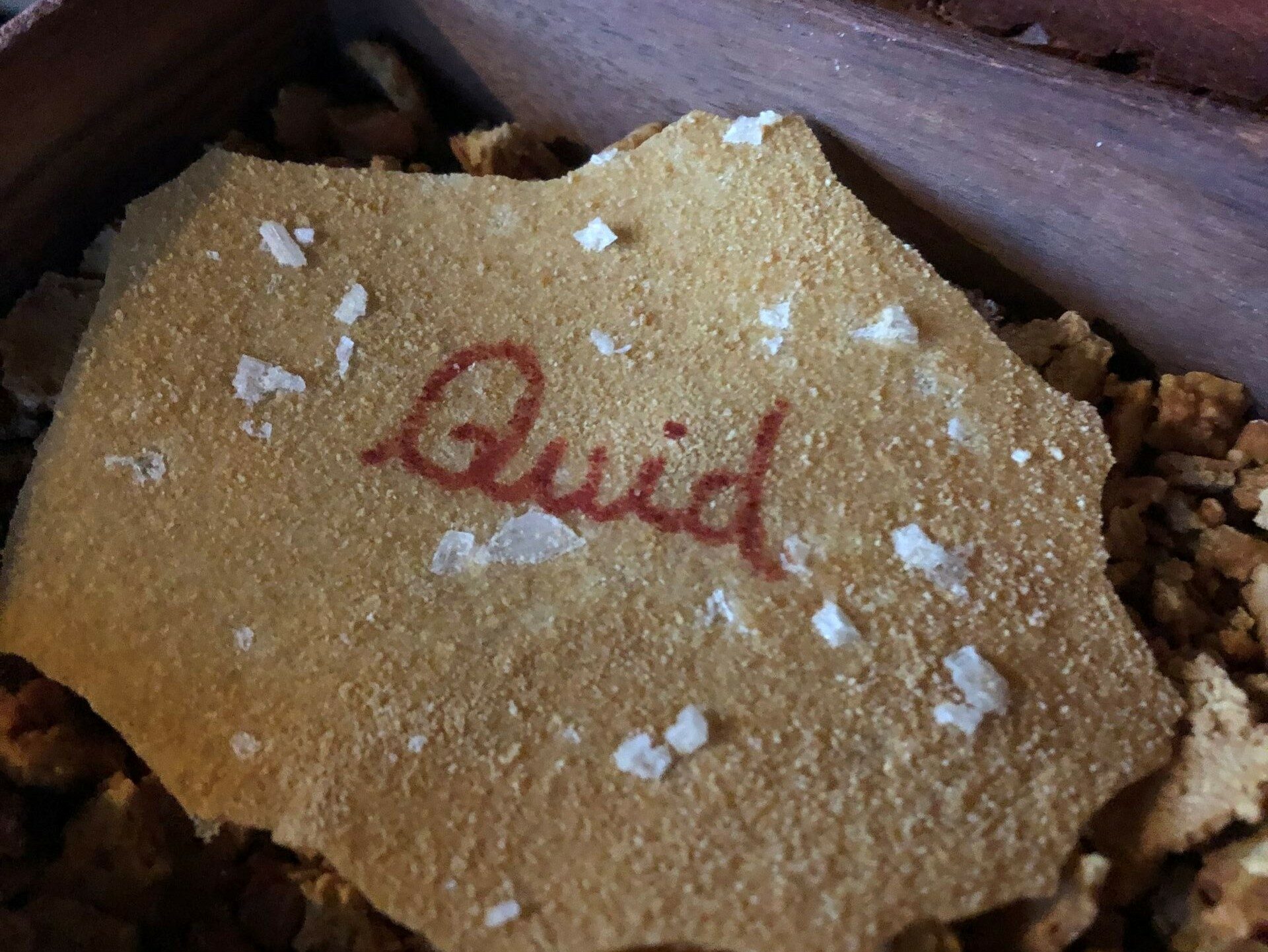 Chips di lievito madre e sale di Quid.