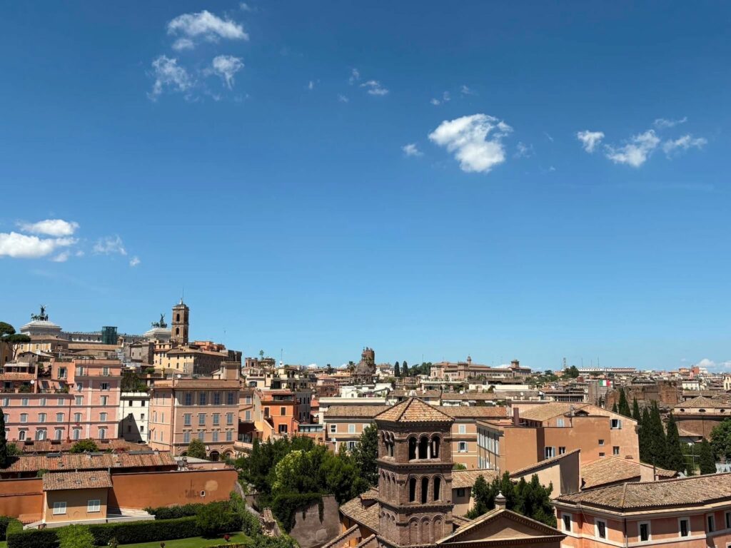 Scorcio panoramico dalla terrazza del ristorante retrobottega