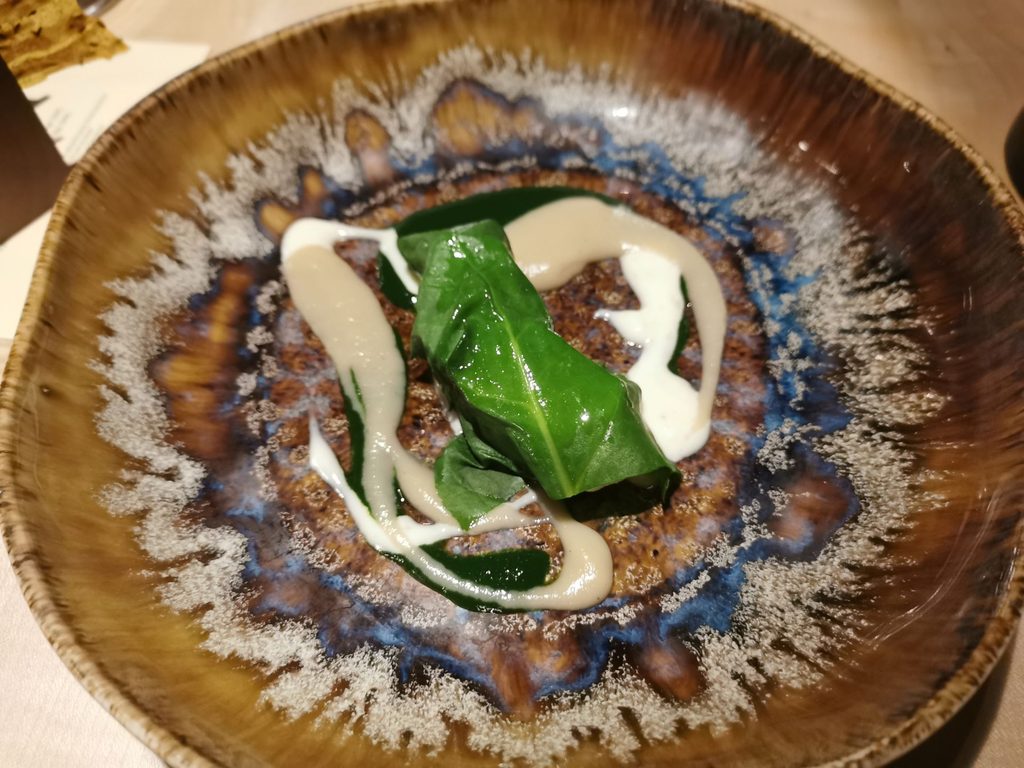Pesce bianco, topinambur, salsa di capperi e yuzu