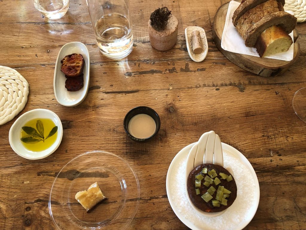 Aperitivi del ristorante Une di Giulio Gigli 