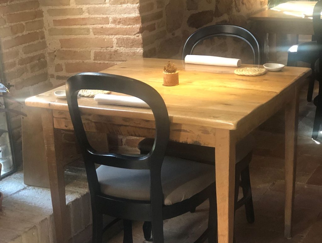 Interni del ristorante Une di Giulio Gigli 